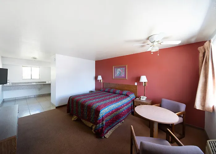 Travelodge Mesa Hotel